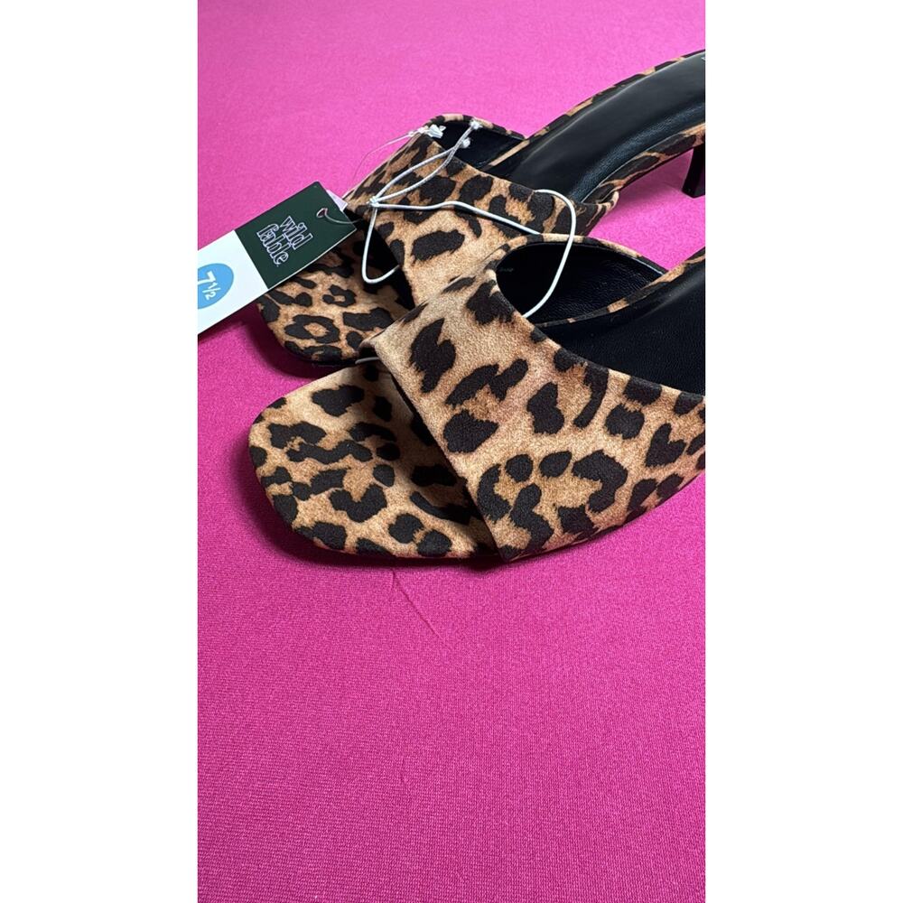 Wild Fable Leopard Print Slide Sandals Women’s Memory Foam Open Toe Size 7 1/2 - Picture 2 of 5